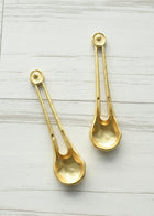 Keyhole Dangle Drop