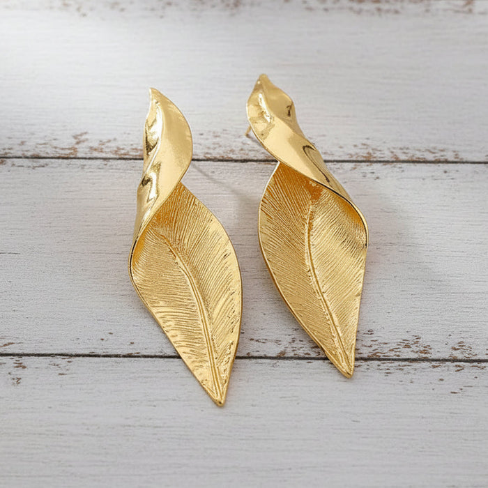 Long Leaf Studs