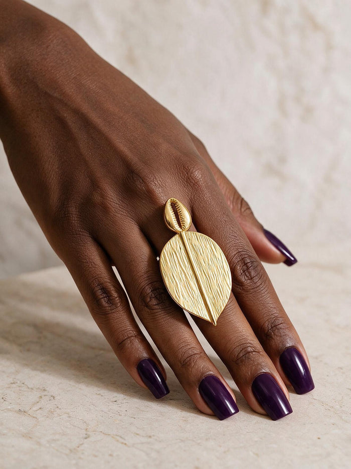 Cowrie Leaf