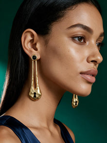 Keyhole Dangle Drop