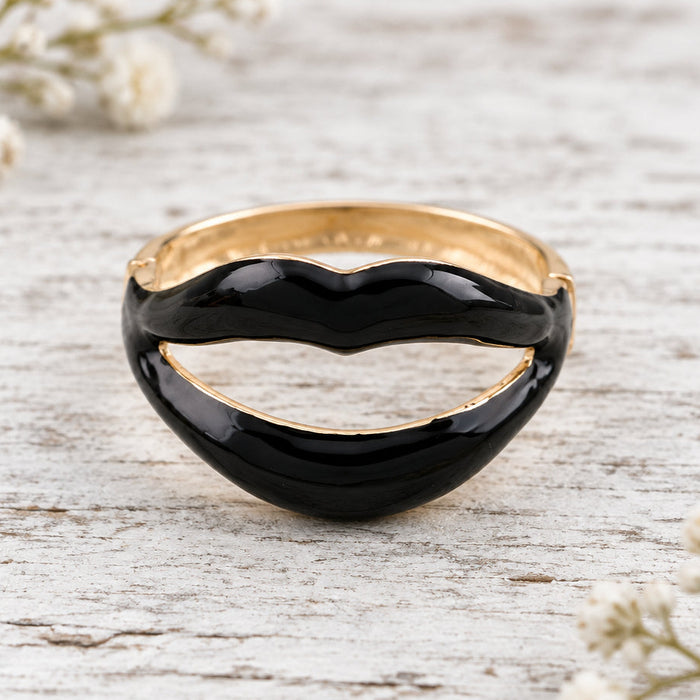 Juicy Lip Cuff