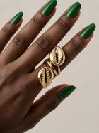 Simone Cowrie Set