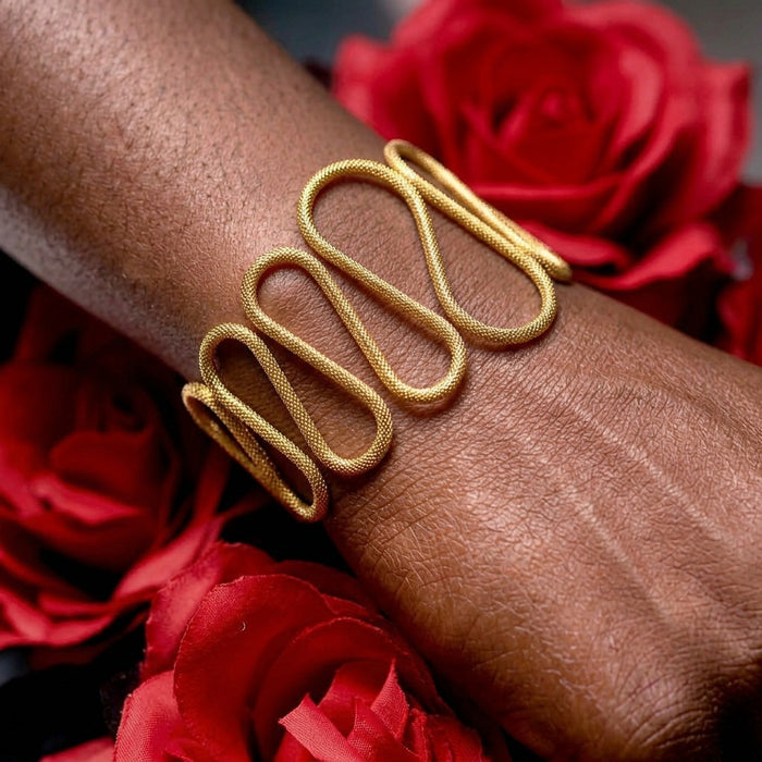 Wavy Mesh Cuff